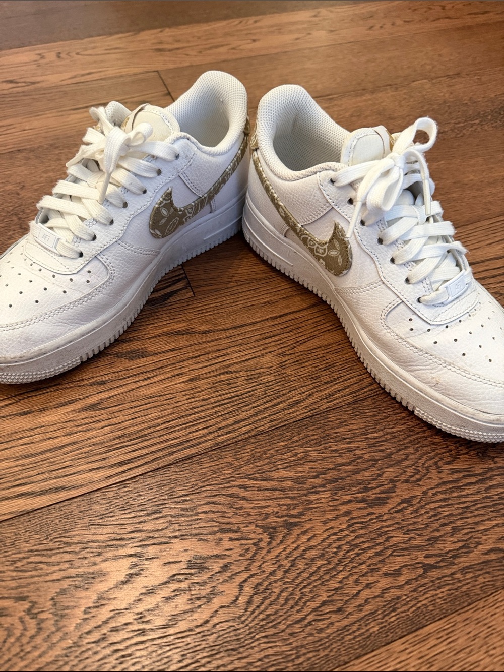 Nike Air Force Ones - Picture 5 of 8